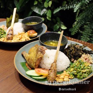Foto 2 - Makanan di Putu Made oleh Darsehsri 