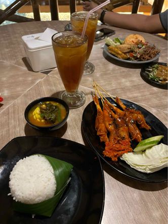 Foto Makanan di Rumah Makan Kampung Kecil