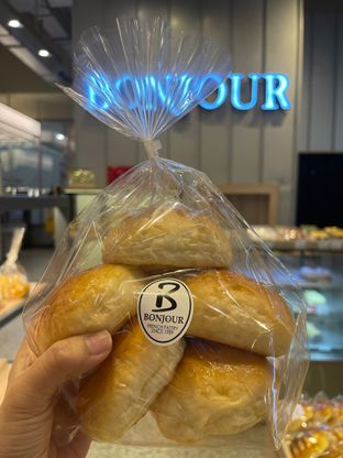 Foto review Bonjour Bakery oleh FoodieTravelDiary23 PL 1