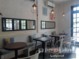 Foto 1 - Interior di Jonbon's Coffee & Eatery oleh Ladyonaf @placetogoandeat