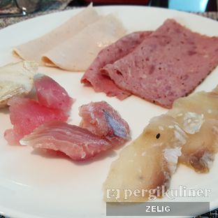 Foto 2 - Makanan(Cold Cuts) di Collage - Hotel Pullman Central Park oleh @teddyzelig 
