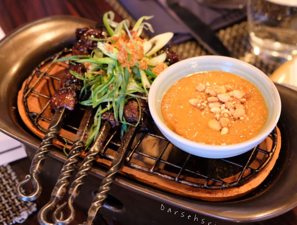 Skye, Thamrin - Lengkap: Menu terbaru, jam buka & no ...