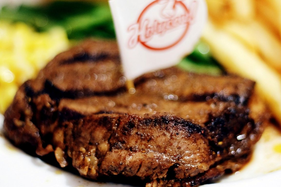 peringkat-10-restoran-tempat-makan-steak-enak-di-serpong-di