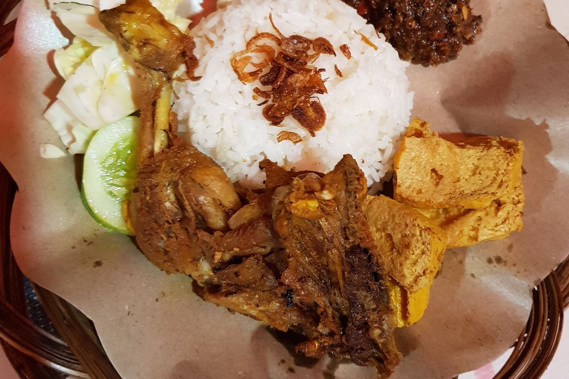Ayam Gepuk Pak Gembus, Ciledug, Tangerang - Lengkap: Menu terbaru, jam