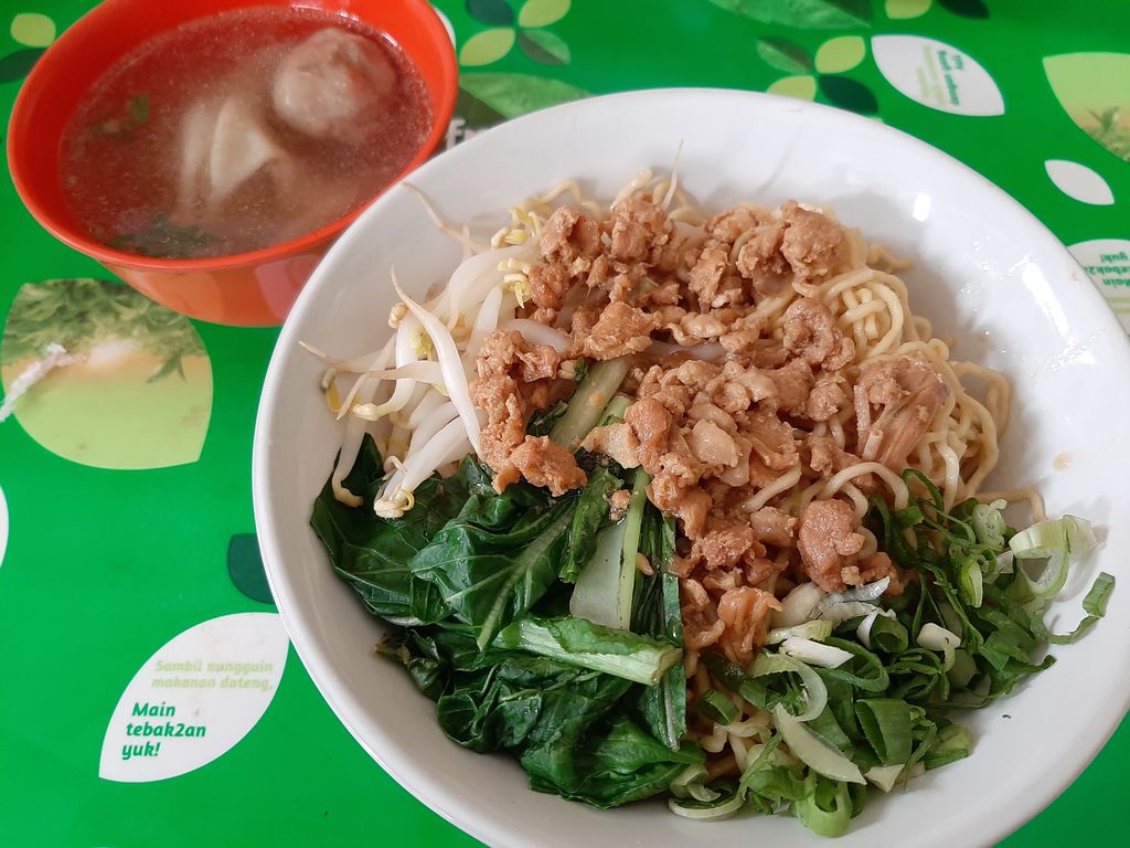 Mie Ayam Bangka Top 88, Kelapa Gading - Lengkap: Menu ...